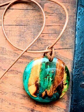 Gorgeous Handmade Resin Epoxy Pendent Necklace